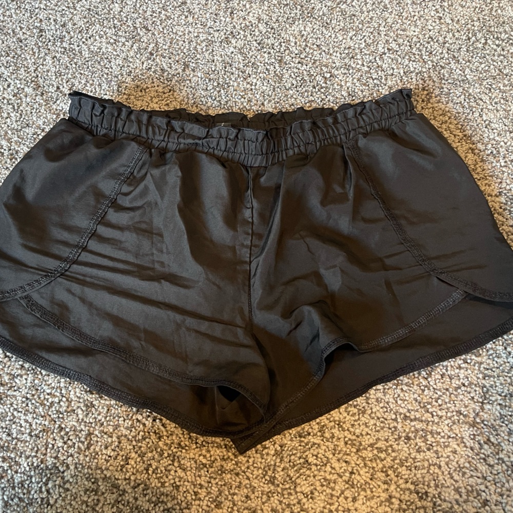 Medium black athletic shorts